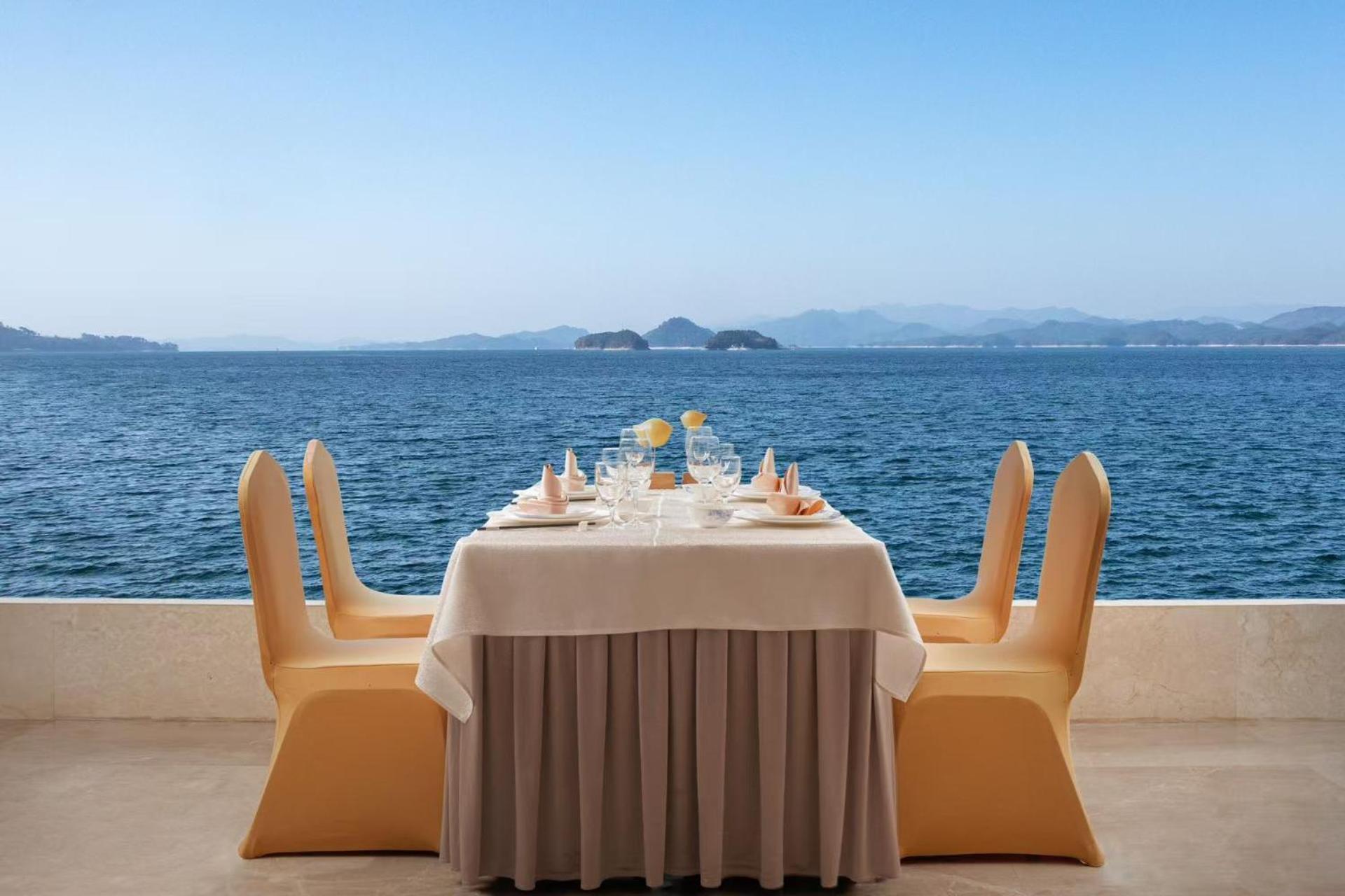 Voco Thousand Island Lake By Ihg Chun'an Ngoại thất bức ảnh