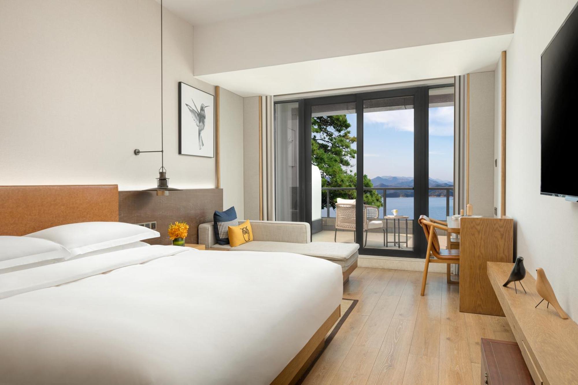 Voco Thousand Island Lake By Ihg Chun'an Ngoại thất bức ảnh