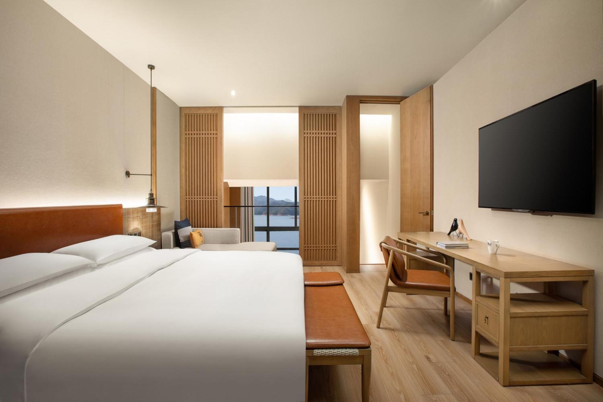 Voco Thousand Island Lake By Ihg Chun'an Ngoại thất bức ảnh